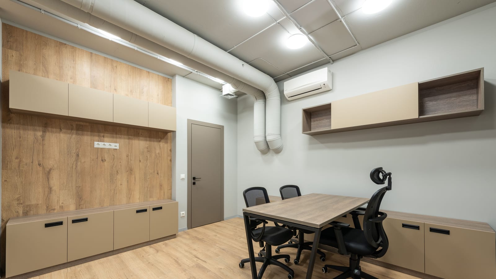 Consultation desk in a bright, uncluttered clinic office — benefits of a medical weight loss program at OC Weight Loss & Med