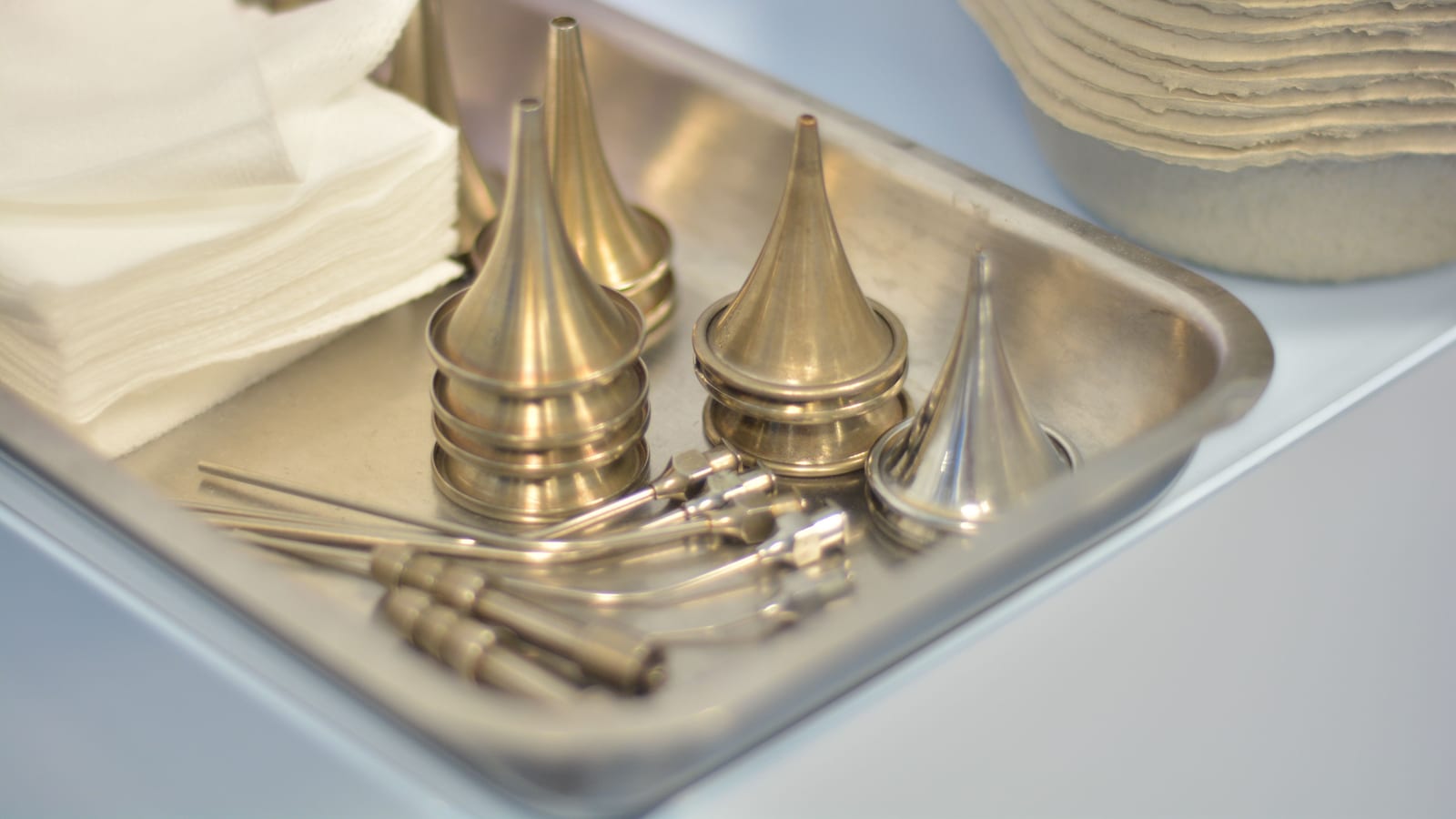 Fine syringe and glass vial on a stainless tray — phentermine for weight loss at OC Weight Loss & Med Spa, Mission Viejo