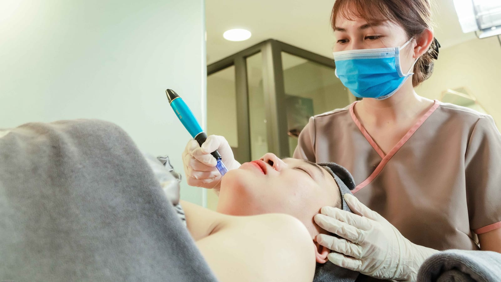 Microneedling handpiece and sterile tray on a clinic counter — rf microneedling cost in orange county at OC Weight Loss &
